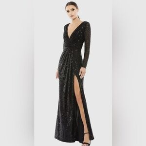 NWT IEENA FOR MAC DUGGAL SZ 6 Black Long Sleeved Fully Sequined Eve Gown #26490